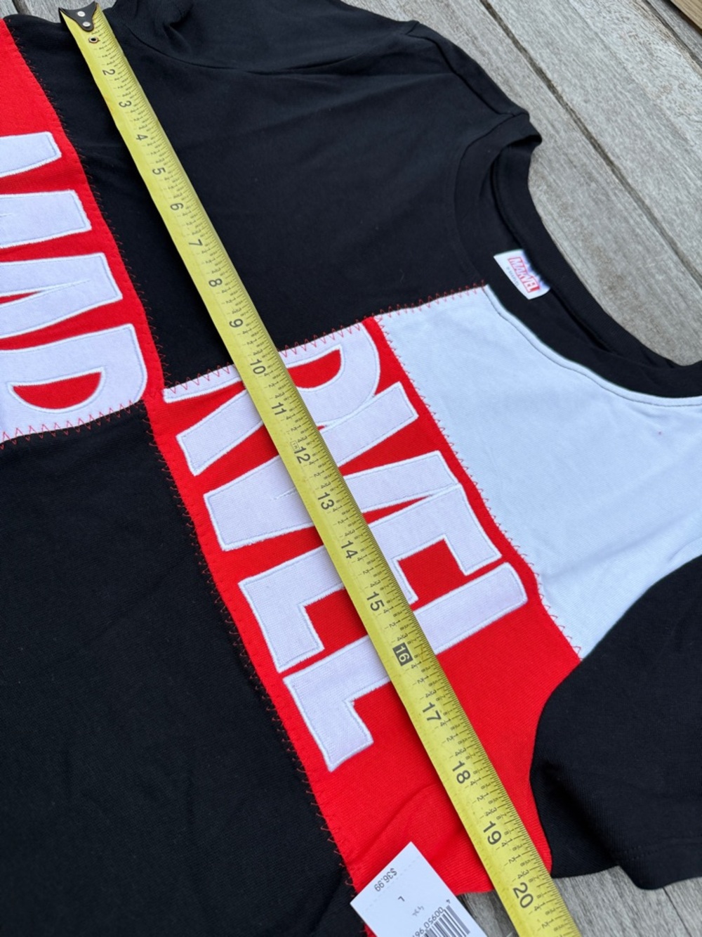 Marvel Logo Fashion T-Shirt for Women size Large nwt black white red - Picture 3 of 5